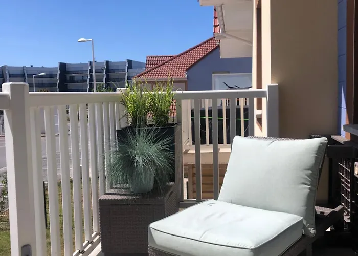 Les Appt Bord De Avec Balcon Apartman
