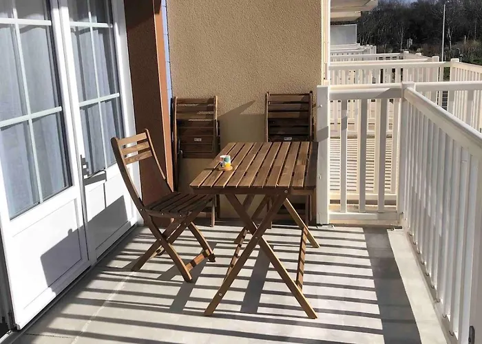 Les Appt Bord De Avec Balcon Camiers