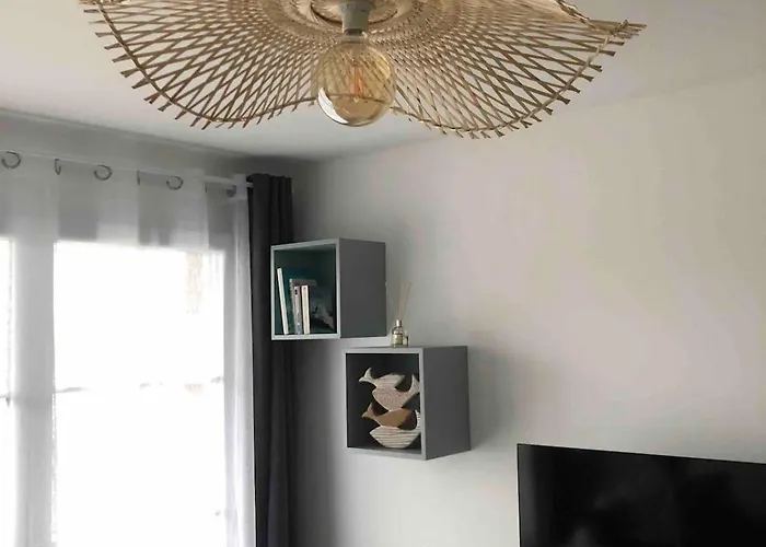 Les Appt Bord De Avec Balcon Appartamento *